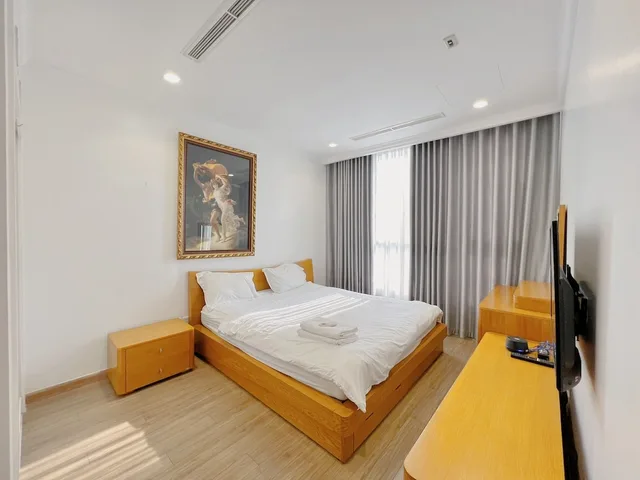 3 Bedrooms, Deluxe, Apartment, 1 King and 2 Queen Beds, 2 Bathrooms، Christine S Saigon Apartment 8/10