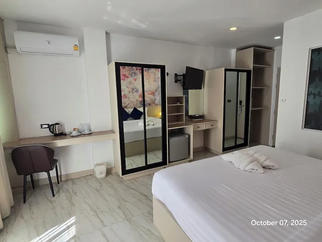 Deluxe, Double Bed, Pool Access، MODERN LIVING HOTEL 10/10