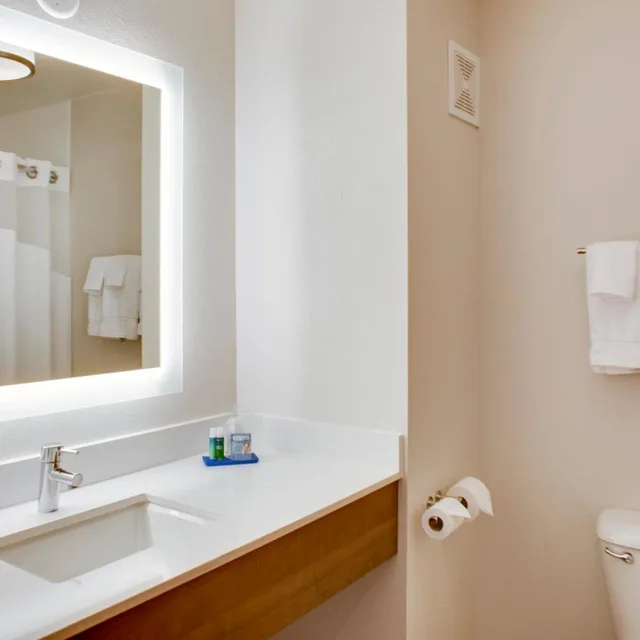 جناح بسرير مزدوج، Holiday Inn Express Suites Chickasha 5/5