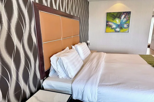 Luxury, King Bed, Pailyn Hotel Phitsanulok 8/10