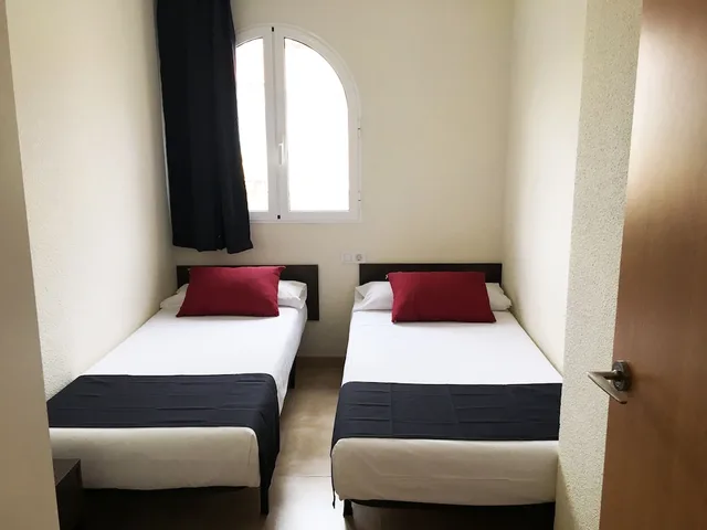 شقة أساسية بسريرين منفصلين بشرفة بغرفة نوم واحدة مع أريكة، APARTAMENTOS RESIDENCIAL DOÑA CARMEN 3000 7/10