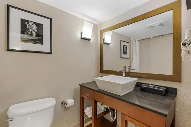 غرفة بسريرين كينج بمطبخ صغير، Best Western Alamo Suites 3/4