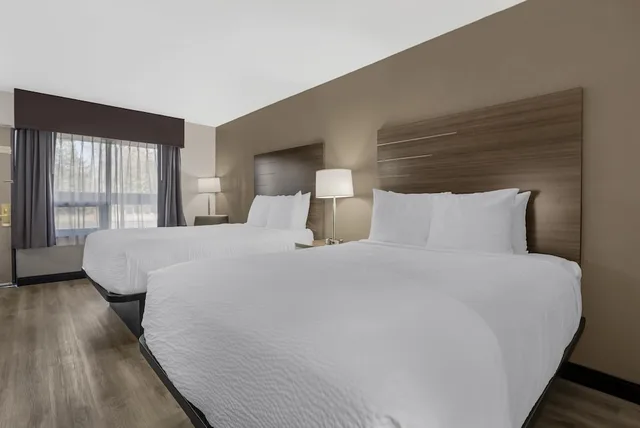 غرفة قياسية بسريرين كوين يُسمح فيها بالحيوانات الأليفة، Best Western Gateway Adirondack Inn 5/10