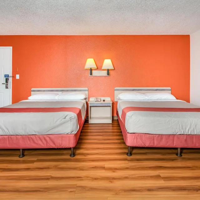 غرفة بسريرين كوين، Motel6 Fairfield, CA - North 6/10