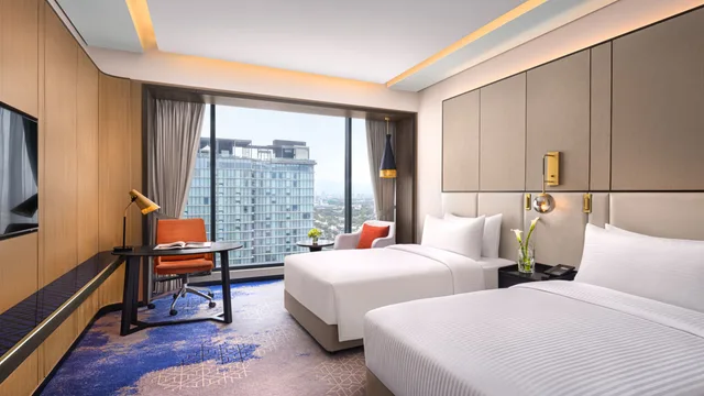 Superior, Twin Beds, City View, Amari Colombo Sri Lanka 1/2