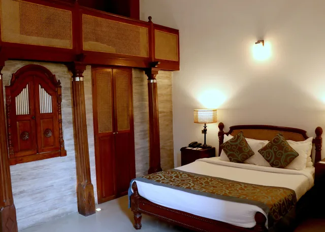 جناح فاخر بسرير كوين، Le Duplex 1/10