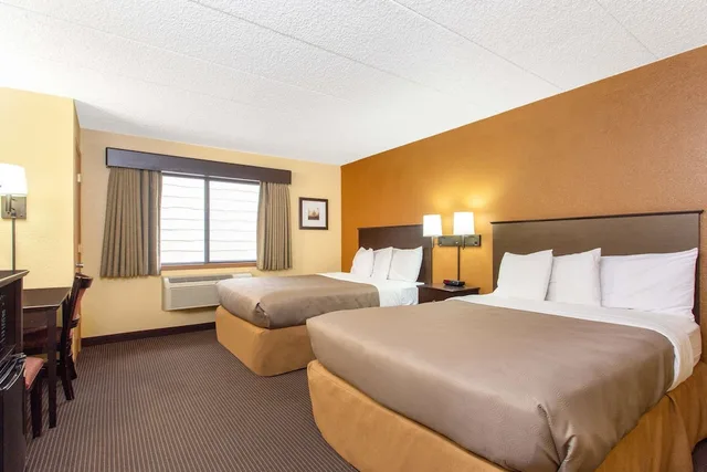 غرفة بسريرين كوين، Americinn By Wyndham West Bend 1/4