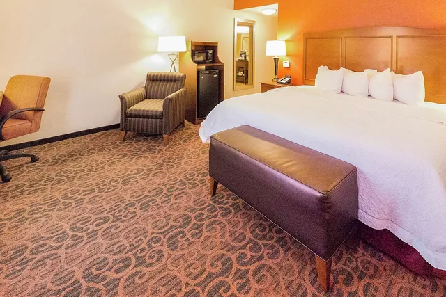 جناح استوديو بسرير كينج مع أريكة، Hampton Inn Waynesburg 1/6
