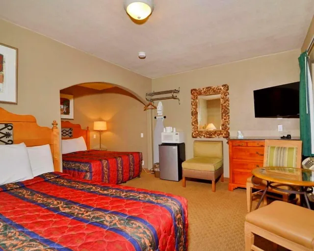 Standard, 2 Double Beds, Rodeway Inn Near Coachella 6/8