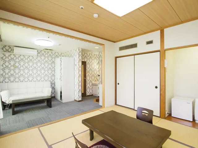غرفة يابانية بفرشتي فوتون بإطلالة على الحديقة بحمام مشترك، Spa & Resort Hotel Solage Oita-Hiji 1/1