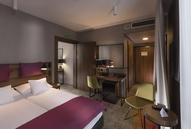 استوديو بسريرين مزدوجين، Hotel Sadova 1/4