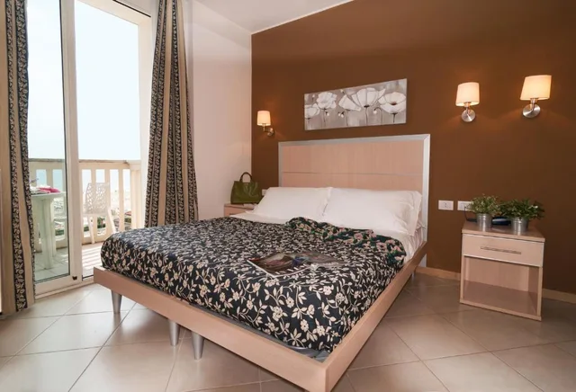 Junior Suite, Hotel Residence T2 Rimini 1/6