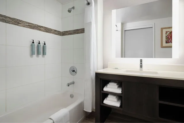 Suite, King Bed, Terrace Level، Residence Inn Miami Beach Surfside 7/10