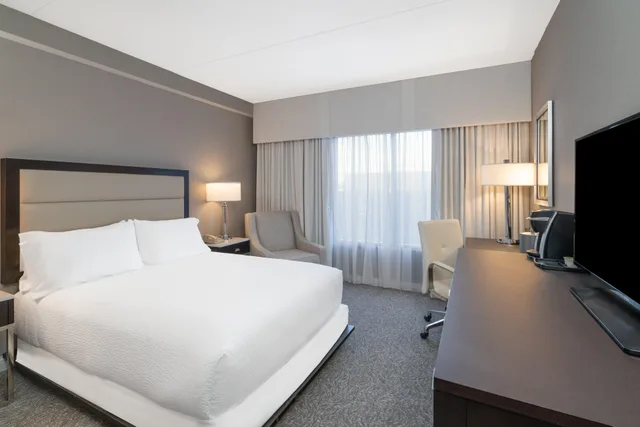 غرفة قياسية بسرير كوين، Holiday Inn Wilmington 1/4
