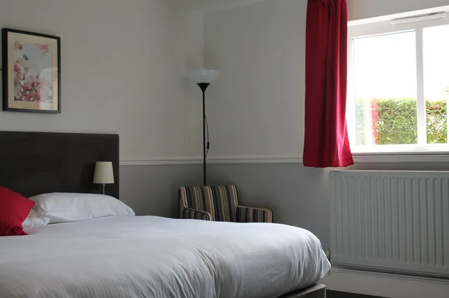 غرفة بسرير كينج، Oak Farm Hotel 5/8