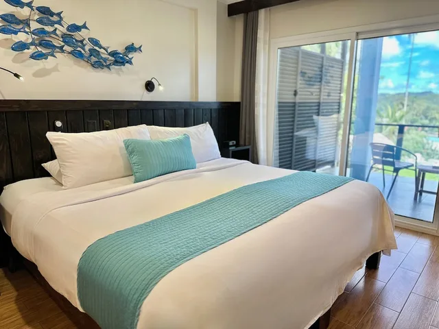 غرفة قياسية بسريرين منفصلين بإطلالة جزئية على البحر، Palau Central Hotel 4/10