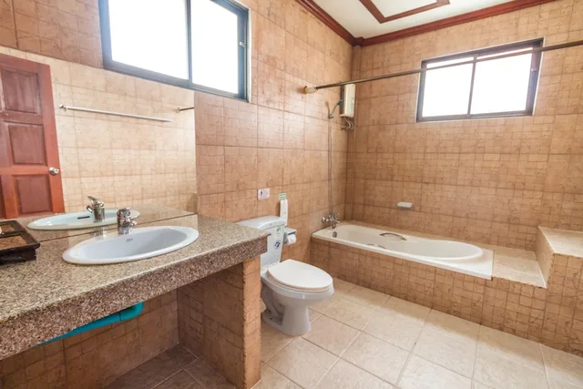 غرفة ديلوكس بسرير مزدوج بإطلالة على الحديقة بغرفة نوم واحدة، Shangrilah Bungalow 2/2