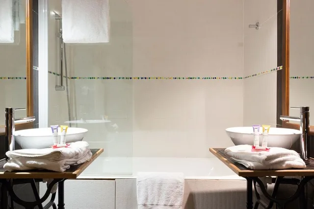 غرفة سوبيريور بسريرين منفصلين، Relais Monceau 7/7