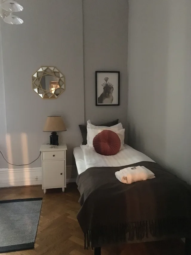 غرفة مفردة بسرير فردي، Morris Hotel 1/2