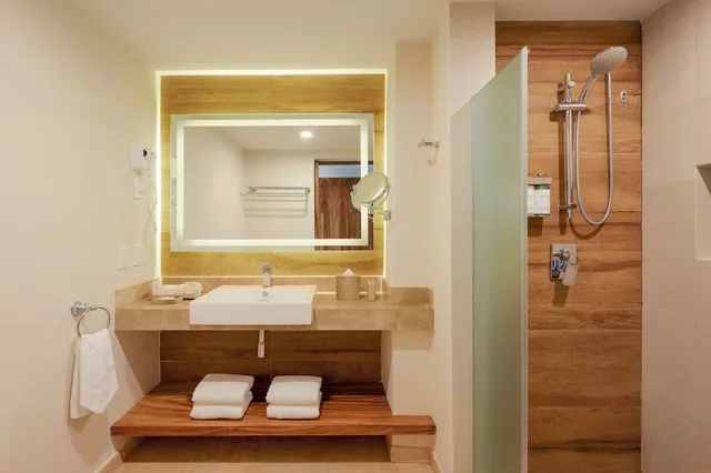 غرفة ديلوكس بسريرين مزدوجين بشرفة، GR Solaris Cancun All Inclusive 4/4
