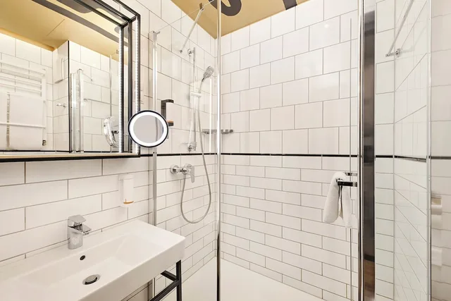 غرفة بريميوم بسريرين منفصلين مع أريكة، D8 Hotel 5/6