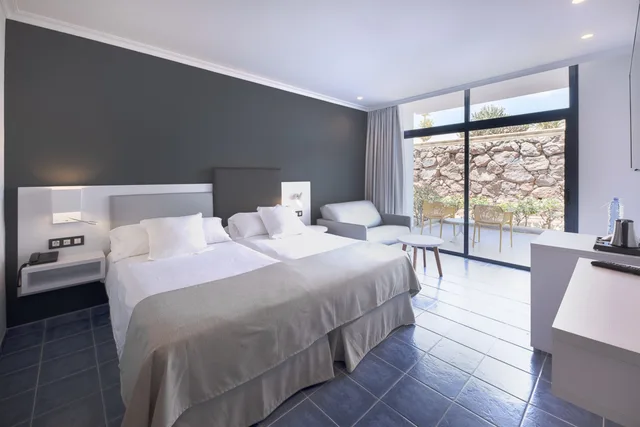 غرفة قياسية بسرير مزدوج أو سريرين منفصلين، Hotel LIVVO Mirador Papagayo 1/3