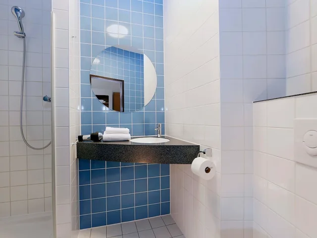 Room, Double Bed, B&B Hotel Berlin-Charlottenburg 7/7