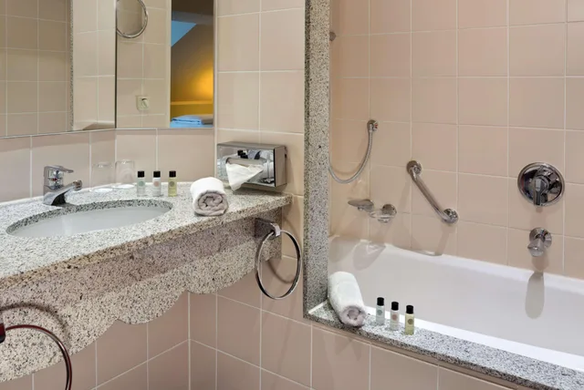 SAVIGNY HOTEL FRANKFURT CITY MESSE، فرانكفورت 25/26