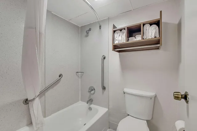 غرفة بسريرين كوين لذوي الإعاقة، Quality Inn Dalton East 4/4