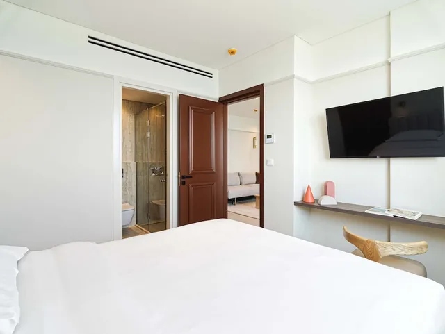 جناح عائلي بسريرين منفصلين مع أريكة، LIV Mackenzie Beach Suites 3/5