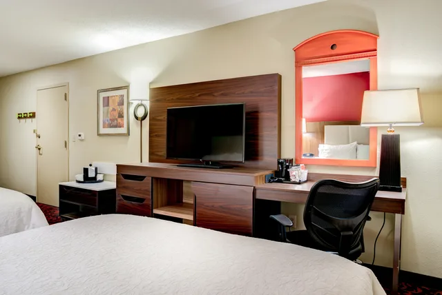 غرفة بسريرين كوين لذوي الإعاقة، Hampton Inn St. Joseph 4/6