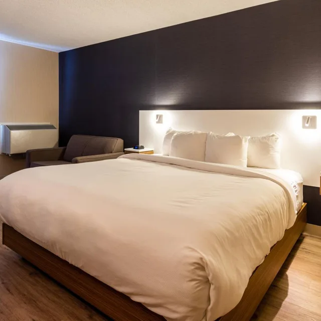 غرفة بسرير كينج لذوي الإعاقة، Comfort Inn Rouyn Noranda 2/5