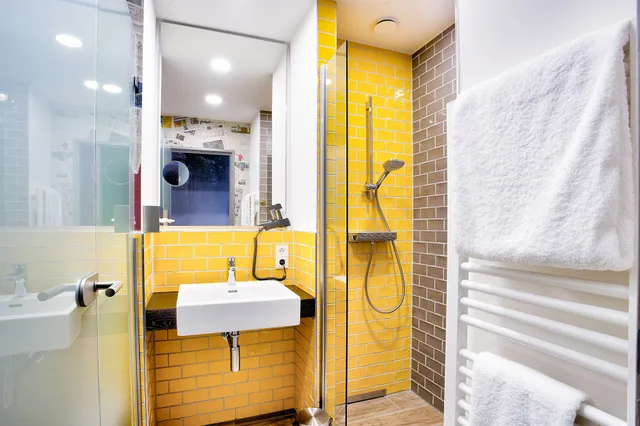 غرفة قياسية بسرير كوين، Twice Hotel Wiesbaden 4/4