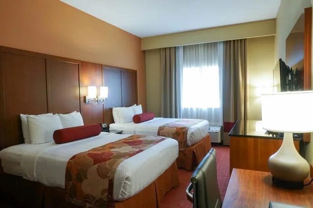 غرفة قياسية بسريرين كوين بمطبخ صغير، Best Western Plus Georgetown Corporate Center Hotel 3/6