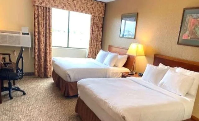 غرفة بسريرين كوين، Comfort Inn and Suites At I-74 And 155 1/2