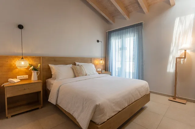 غرفة سوبيريور بسرير مزدوج بشرفة، Telesilla Hotel 1/4