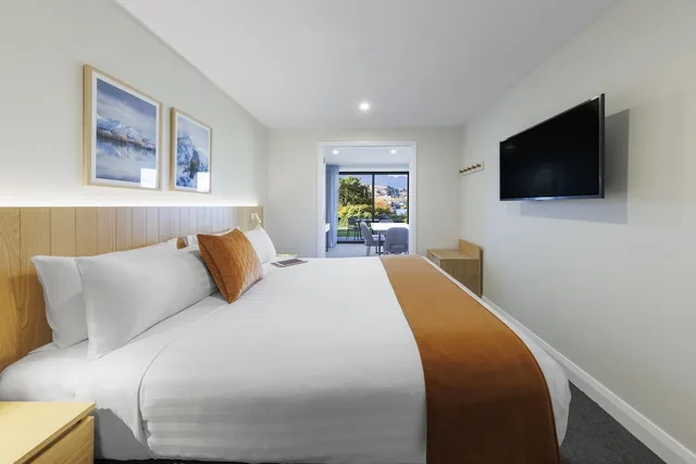 3 Bedrooms, Apartment, Twin Beds, 2 King Beds, Lake Side، Avani Queenstown Hotel 2/10