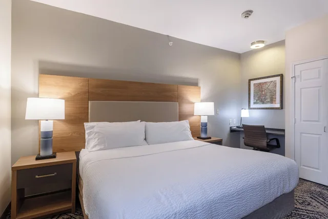 جناح بسرير كينج بغرفة نوم واحدة بمطبخ لذوي الإعاقة، CANDLEWOOD SUITES SAN MARCOS 2/7