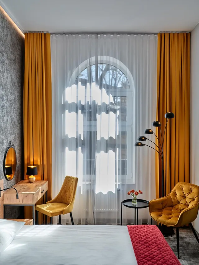 غرفة بسرير كوين، 1891 Garni Hotel 2/6