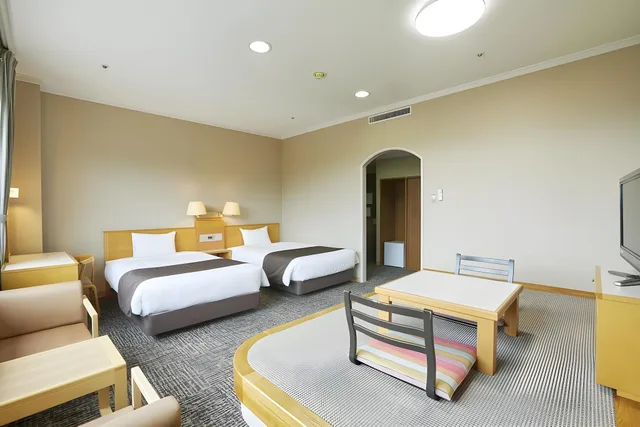 غرفة قياسية بسريرين منفصلين بحمام خاص يُسمح فيها بالحيوانات الأليفة، Kamenoi Hotel Kitsuregawa (ex Kanpo No Yado Tochigi Kituregawa Onnsen) 2/2