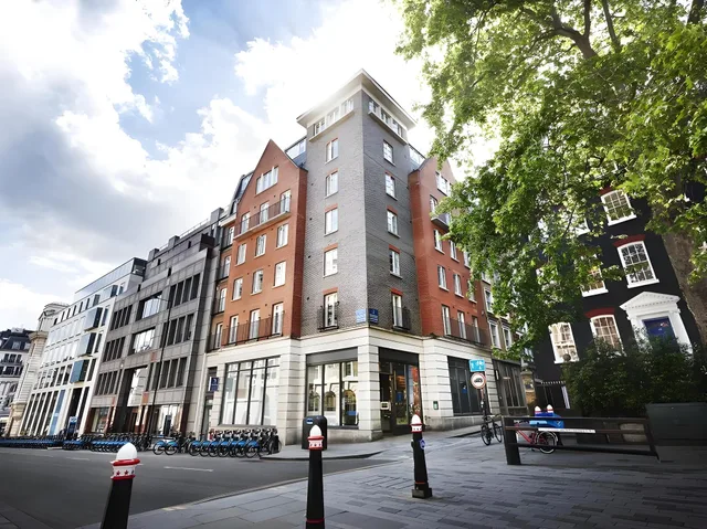غرفة تُحدَّد عند الوصول، Marlin Apartments Queen Street St Paul's 1/1