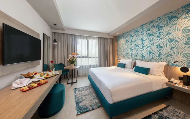 غرفة تنفيذية بسريرين منفصلين، Golden Tulip el Mechtel 2/3