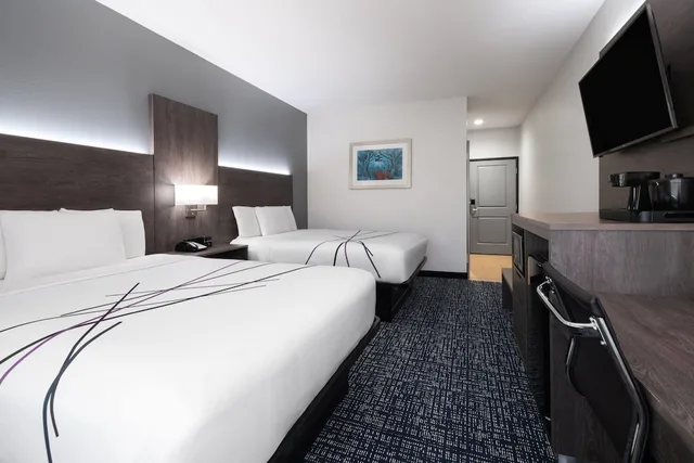 غرفة بسريرين كوين لذوي الإعاقة، La Quinta Inn & Suites by Wyndham Muskogee 7/10