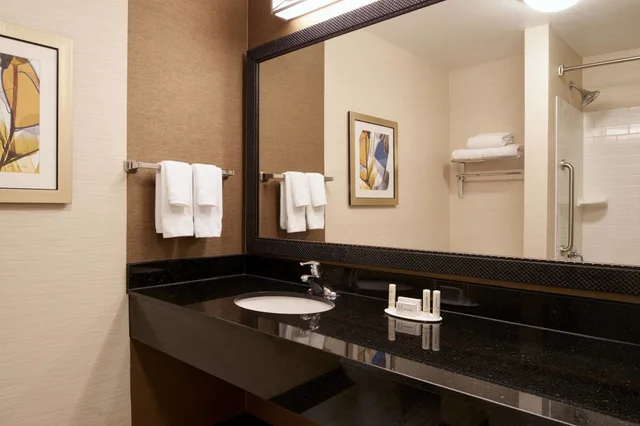 جناح بسرير كينج مع أريكة، Fairfield Inn Suites By Marriott New Buffalo 7/10