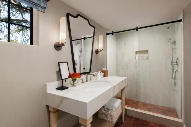 غرفة سوبيريور بسرير كينج، Paso Robles Inn 1/1