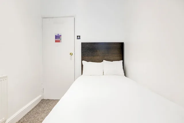غرفة قياسية بسرير مزدوج، London Shelton Hotel, Finsbury Park 3/6
