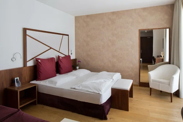 جناح جونيور بسرير كوين، Hotel Campagnola 1/3