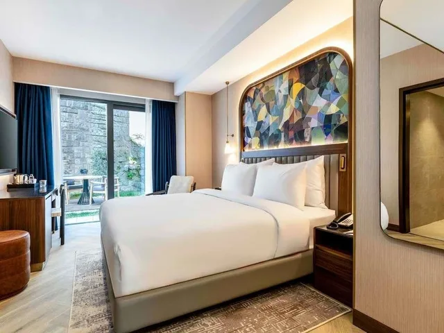 غرفة كلاسيكية بسرير مزدوج بشرفة، Movenpick Istanbul Old Town 5/9