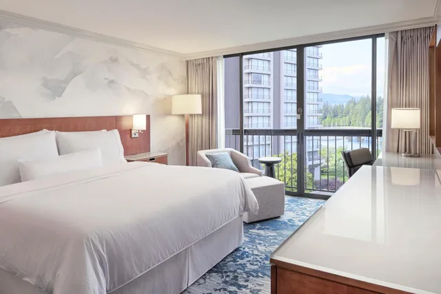 1 Bedroom, Lanai, Harbor, Suite, King Bed, Mountain View, Sofa، Westin Bayshore 1/4