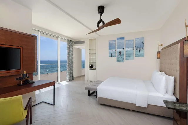 Junior Suite, King Bed, Sea View, Radisson Blu Resort Galle 1/7